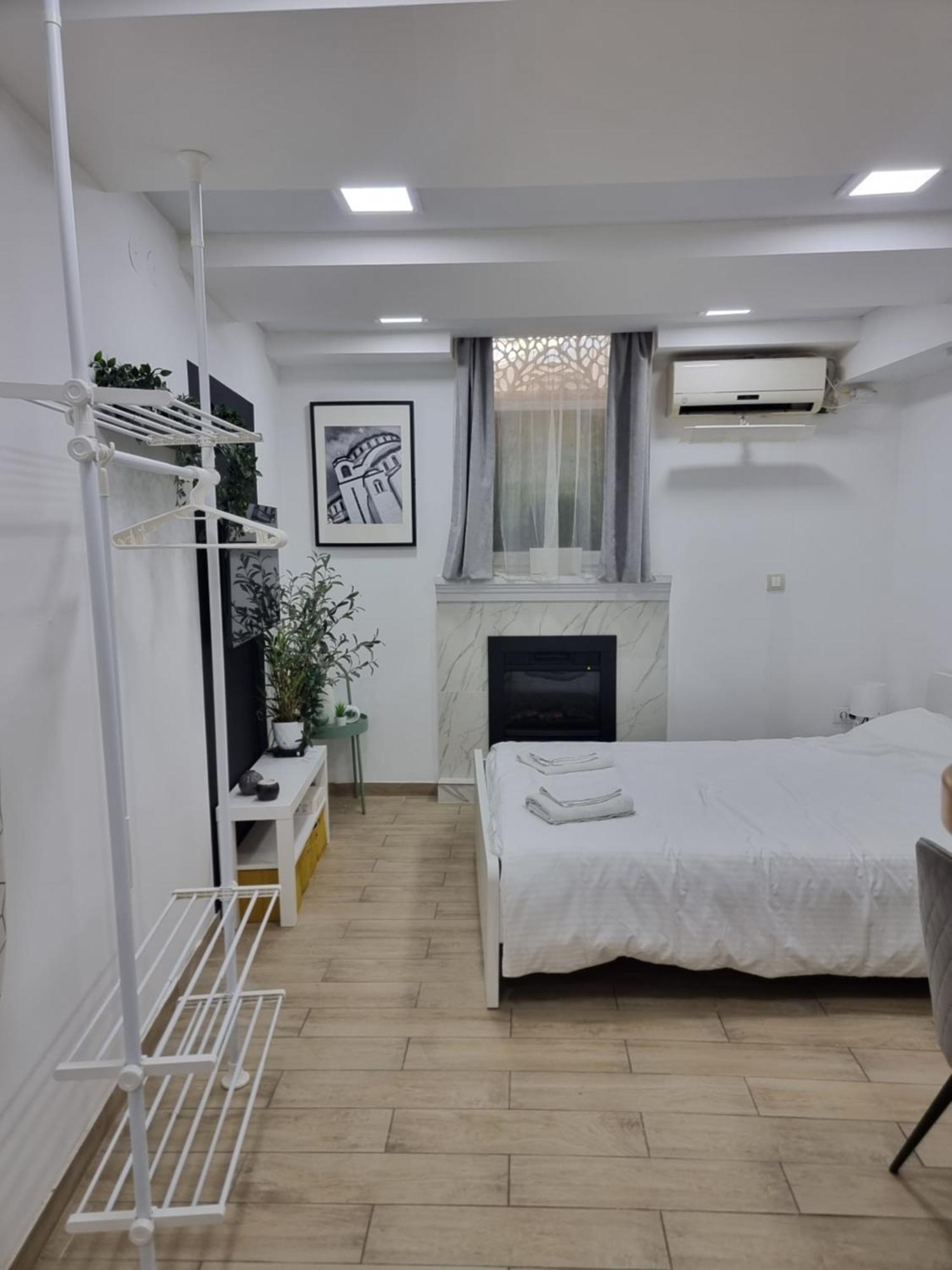 Apartamento Elegant Yellow Submarine Belgrado Exterior foto